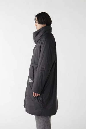 And WanderAnd Wander Primaloft Rip Coat - Black 3 And WanderAnd Wander Primaloft Rip Coat - Black - Image 3