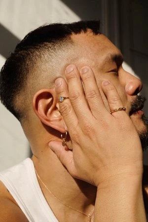 Foe & DearUnisex Foe And Dear Yin Yang Signet Ring - Gold/Silver 2 Foe & DearUnisex Foe And Dear Yin Yang Signet Ring - Gold/Silver - Image 2