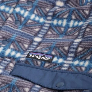 PatagoniaMens Lightweight Synchilla Snap T Fleece Snow Beam Pullover - Dark Natural 4 PatagoniaMens Lightweight Synchilla Snap T Fleece Snow Beam Pullover - Dark Natural - Image 4