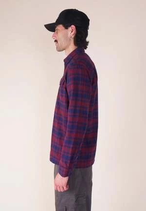 PatagoniaOrganic Fjord Flannel Shirt - Sequoia Red 4 PatagoniaOrganic Fjord Flannel Shirt - Sequoia Red - Image 4