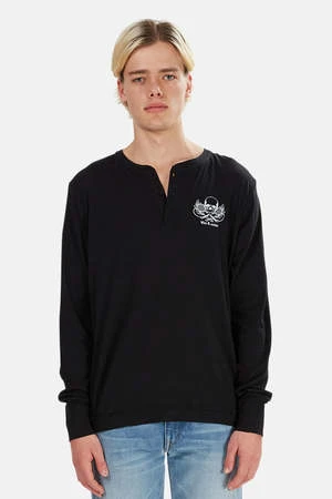 Blue&CreamSkull Henley - Black 1 Blue&CreamSkull Henley - Black