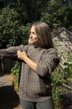 Bare KnitwearUnisex Bare Knitwear Porteau Cable Crew - Root