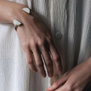 KiberaUnisex Kibera Halfmoon Split Bracelet - Natural 3 KiberaUnisex Kibera Halfmoon Split Bracelet - Natural - Image 3