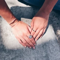 Tarin ThomasEverett Ring - BLACK MOTHER OF PEARL 11 Tarin ThomasEverett Ring - BLACK MOTHER OF PEARL -Norse Projects Sales Unisex Tarin Thomas Everett Ring BLACK MOTHER OF PEARL 20191010201001 1