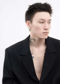 DEPARTMENTGreen Tulip And Pearl Earring - White Gold